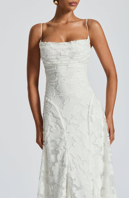 Rhoda™ – Fließende Eleganz im zeitlosen Maxi-Stil